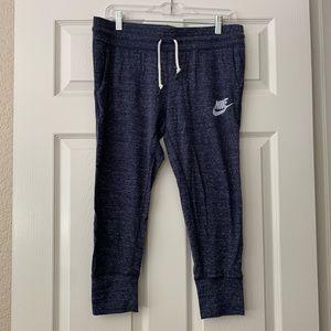 Nike Womens Cropped Sweats - Size M
